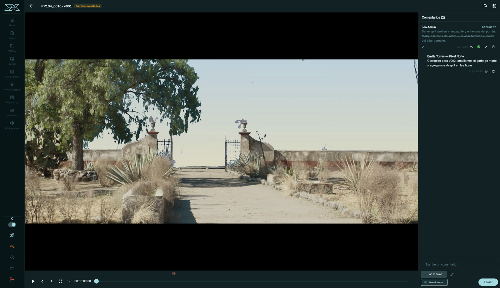 Reproductor de una versión en revisión con el panel de comentarios